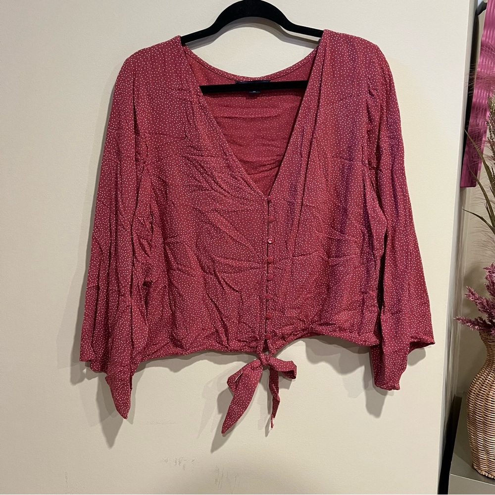 American Eagle Cropped Button Down